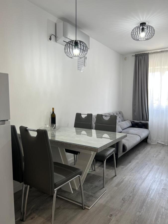 Apartmani M&L Medulin Bagian luar foto
