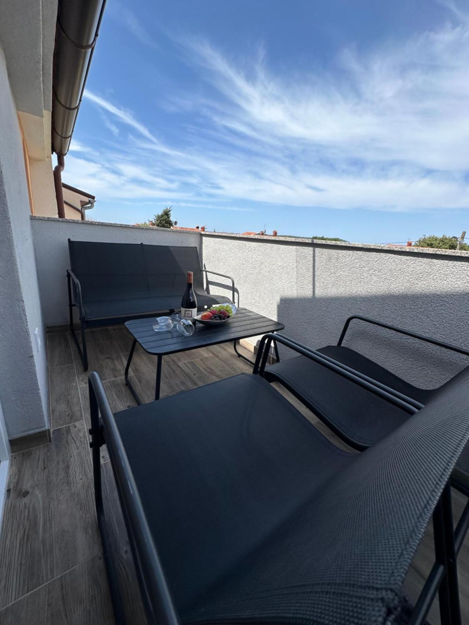Apartmani M&L Medulin Bagian luar foto